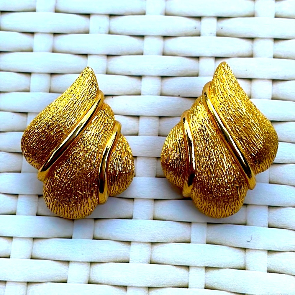 Christian Dior earrings - Picture 3 of 8